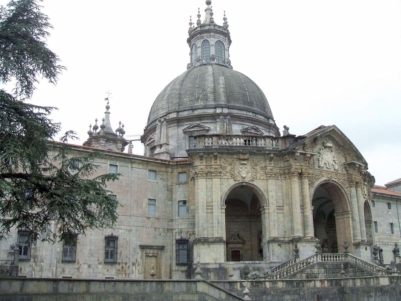 Loyola